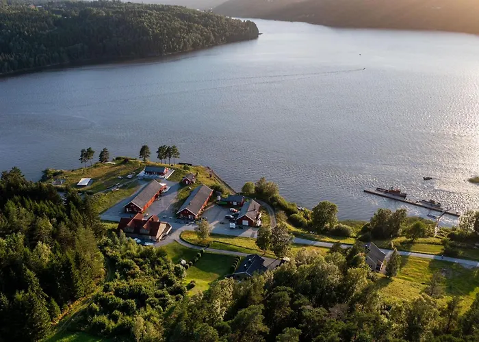 Hyttelaven Pa Furuholmen *