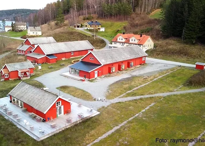 Hyttelaven Pa Furuholmen *