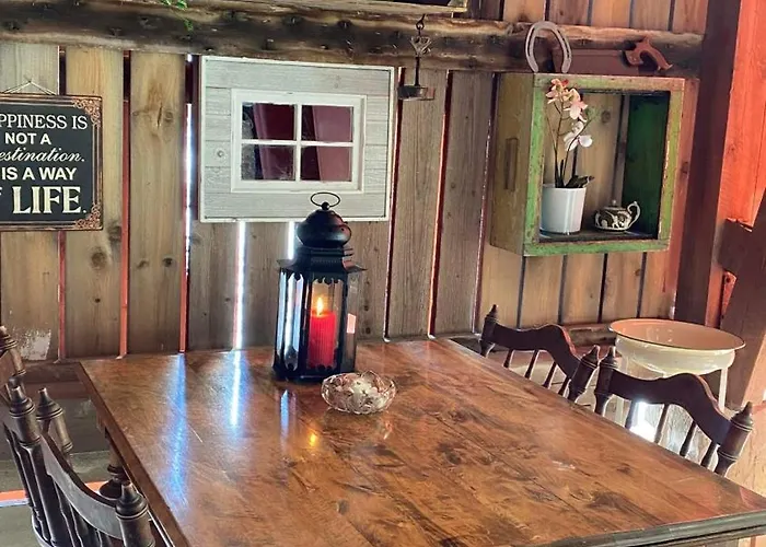 Hyttelaven Pa Furuholmen Lodge